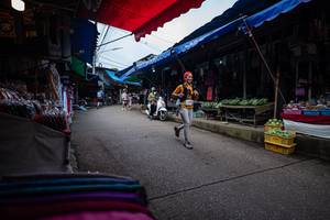 BIB: 
                            <button type="button" onclick="openModal(22795421)" class="btn btn-primary btn-sm float-right btn-popup" data-toggle="modal" data-target=".modal-high-quality">
                        <i class="fas fa-shopping-cart"></i> Add to Cart
                    </button>
                                            <button type="button" onclick="isThisMe(22795421, true)" class="btn btn-success btn-sm float-right btn-popup btn-isme hidden" data-toggle="tooltip" data-placement="bottom" title="นี่คือรูปของคุณใช่ไหม คลิกที่นี่เพื่อเอาเข้าอัลบั้ม">
                        <i class="fas fa-plus"></i> Add to album
                    </button>
                    <button type="button" onclick="isThisMe(22795421, false)" class="btn btn-warning btn-sm float-right btn-popup btn-isnotme hidden">
                        <i class="fas fa-ban"></i> Remove from album
                    </button>